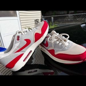 Nike sneakers. Red gray off white